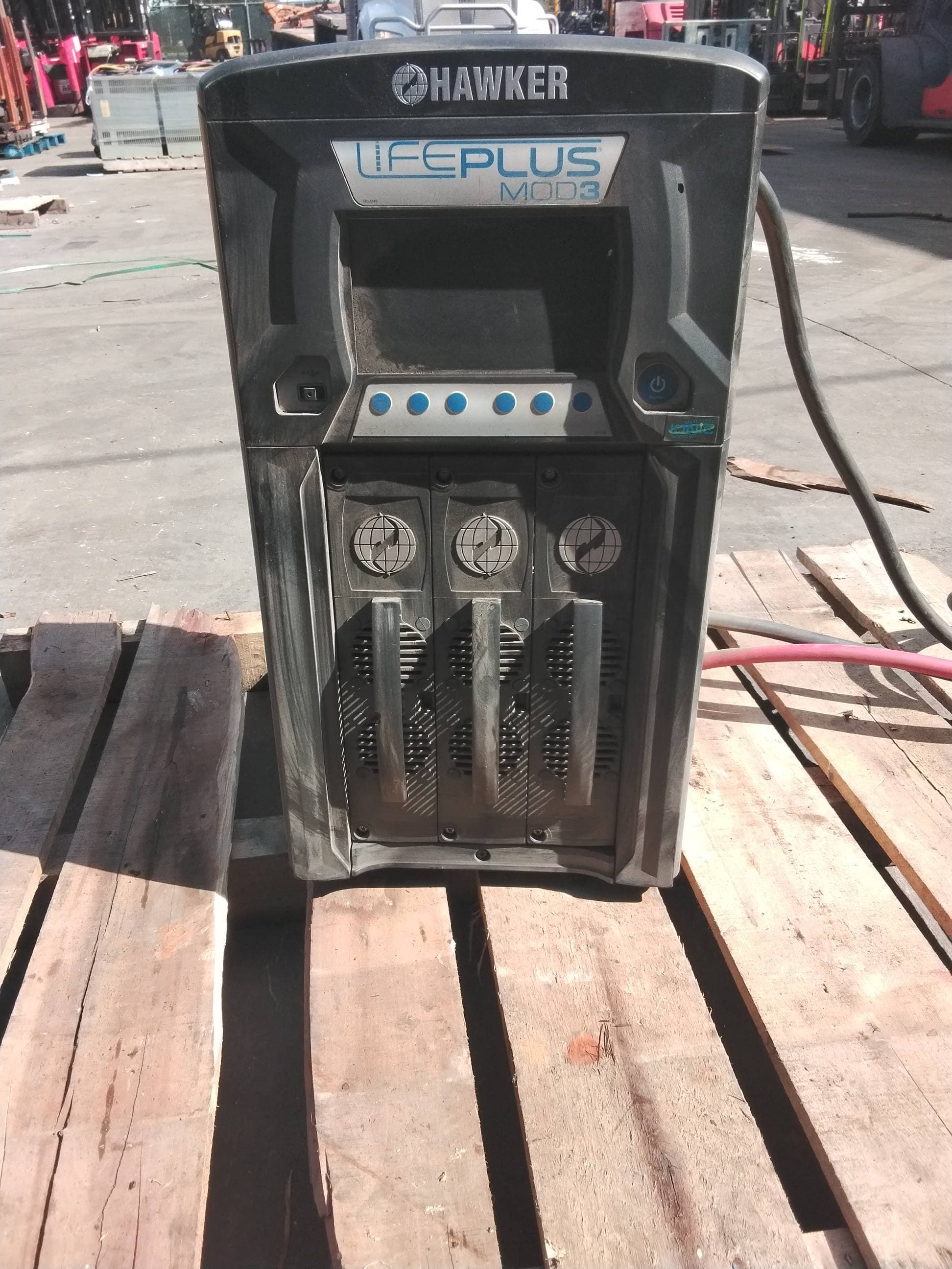 Hawker Model: LPM3-48C-180Y 24/36/48V Industrial Forklift Battery Charger