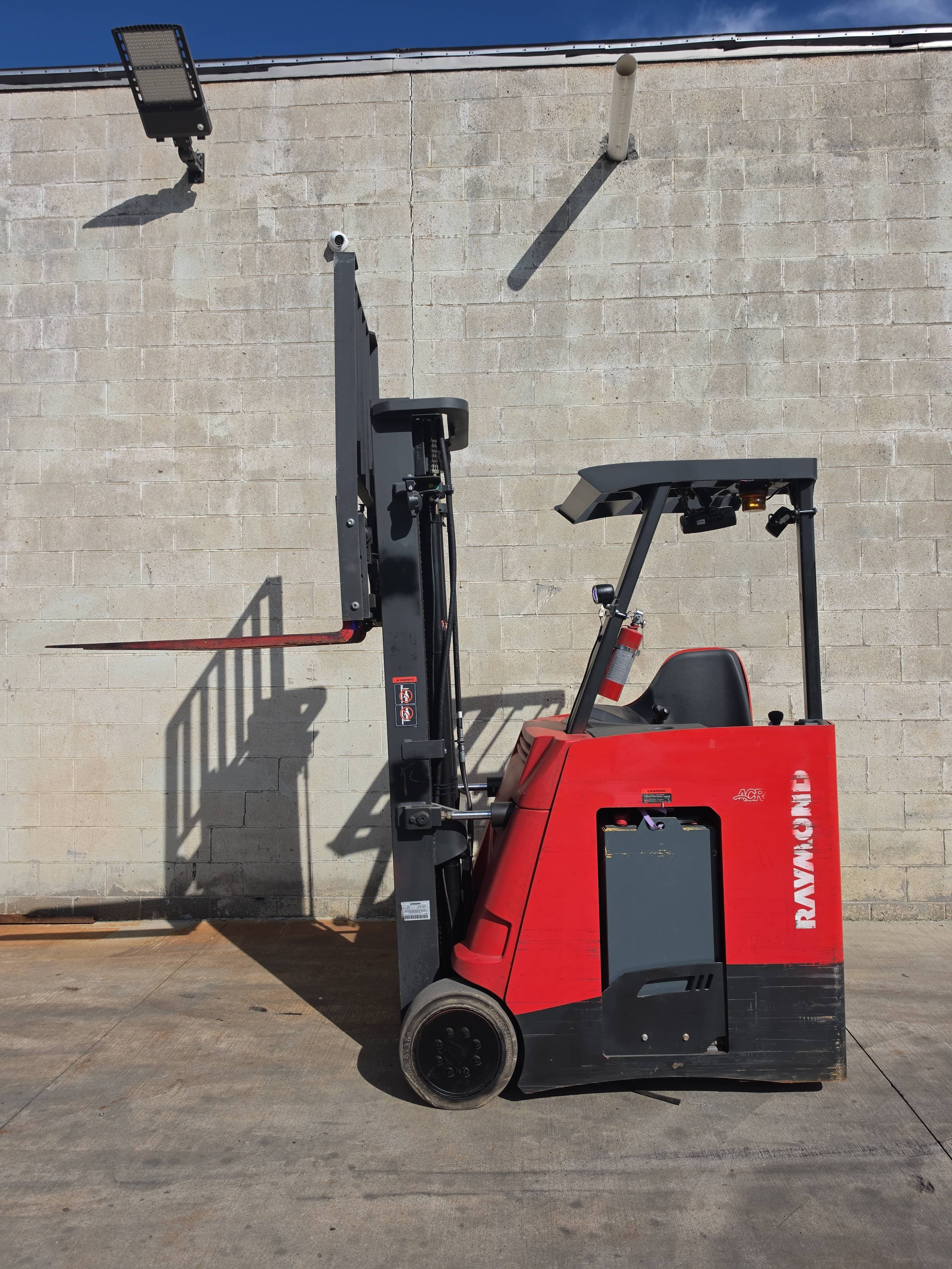 2021 Raymond Model: 415-C35TT 3,500LB Stand Up Counterbalance Electric Forklift. Hours: 5,604
