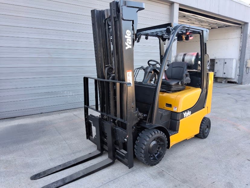 Yale GLC080VXNKAE094 7,350LB LP Cushion Tire Forklift, 200.8" Lift Height