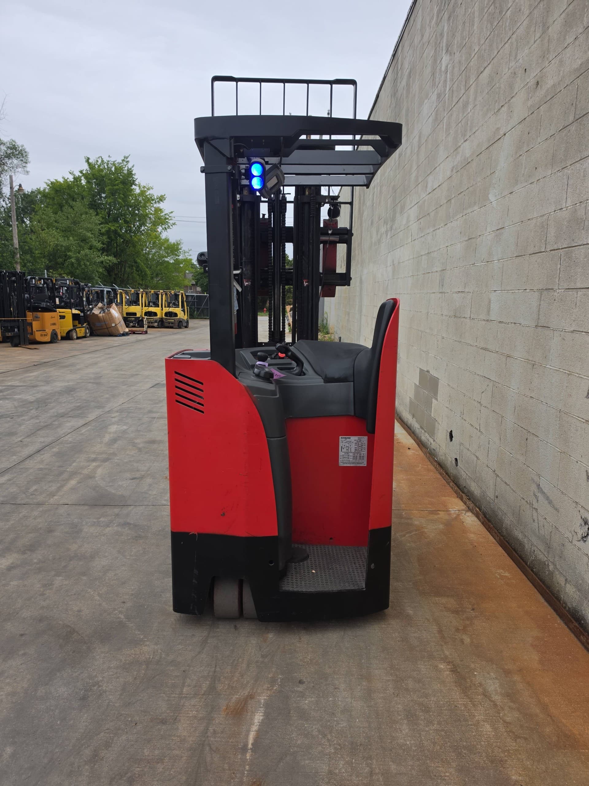 Raymond Model: 415-C35TT 3,500lb Capacity Electric Forklift